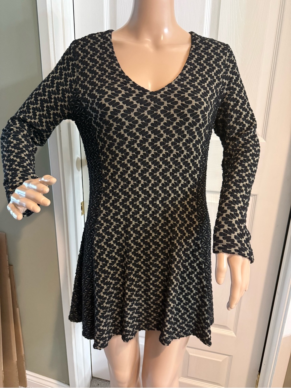 Tianello Mini Dress Fit & Flare Size XS Black Tan Textured Stretch Casual